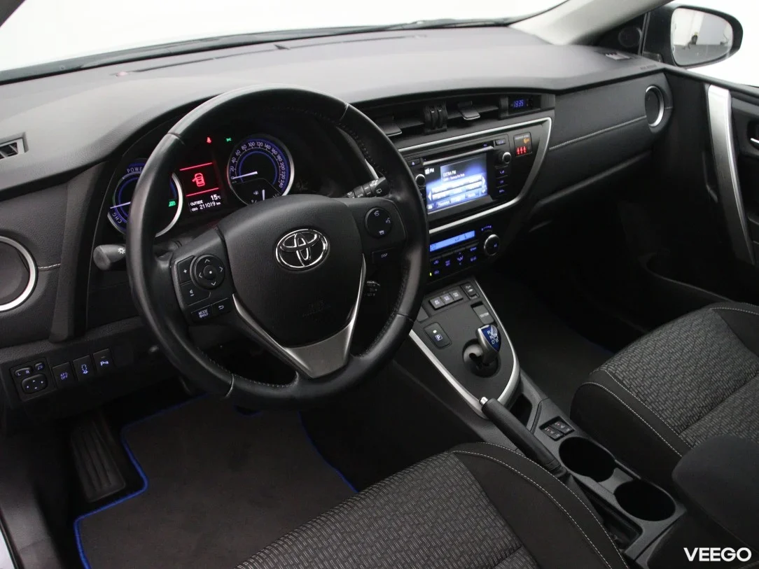 Toyota Auris 1.8 73kW