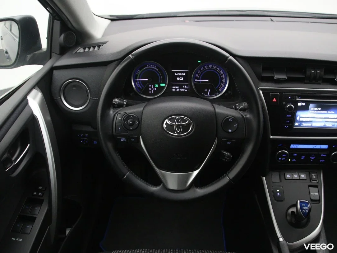 Toyota Auris 1.8 73kW