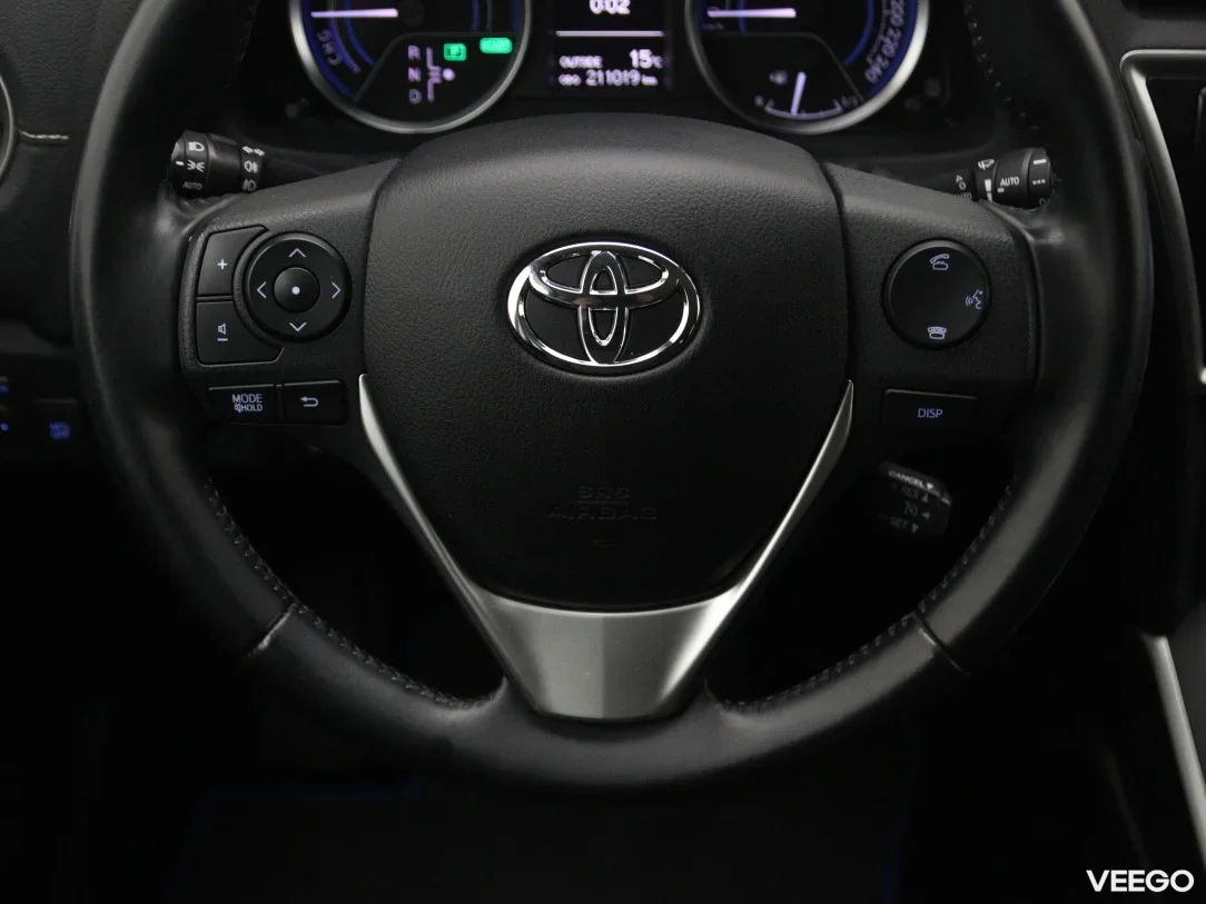 Toyota Auris 1.8 73kW