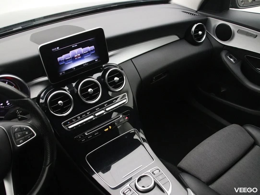 Mercedes-Benz C180 1.6 85kW