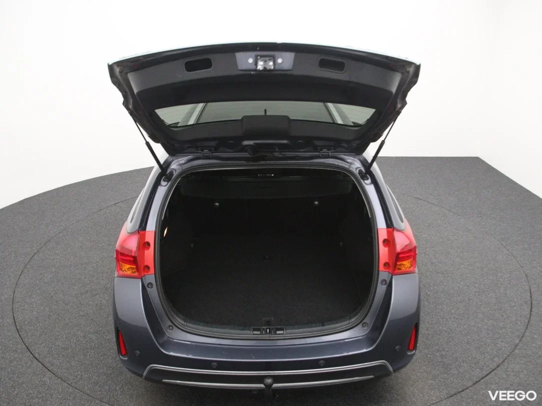 Toyota Auris 1.8 73kW