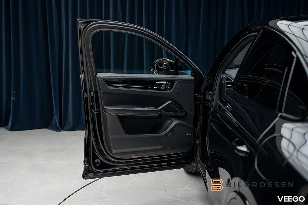 Porsche Cayenne Coupé E-Hybrid SportDesign Nightv Softc MOMS 340kW