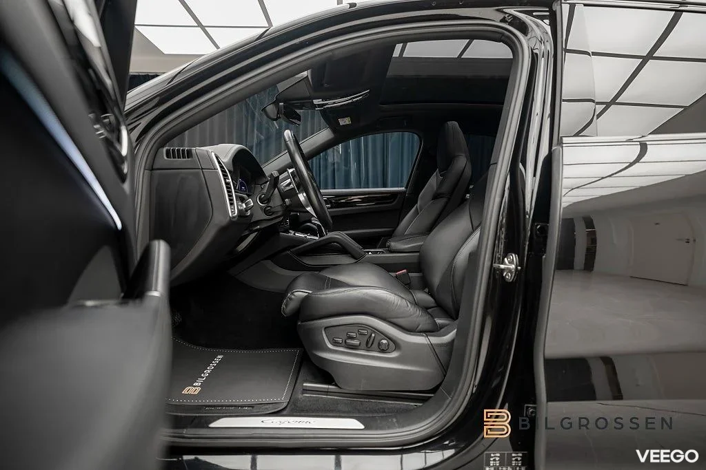 Porsche Cayenne Coupé E-Hybrid SportDesign Nightv Softc MOMS 340kW