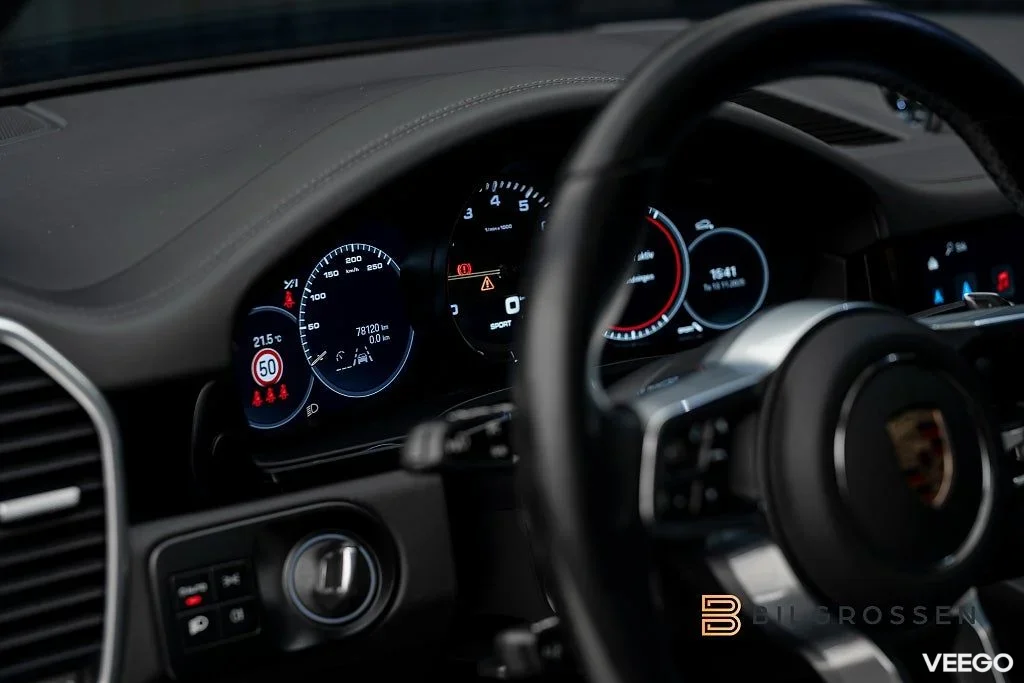 Porsche Cayenne Coupé E-Hybrid SportDesign Nightv Softc MOMS 340kW