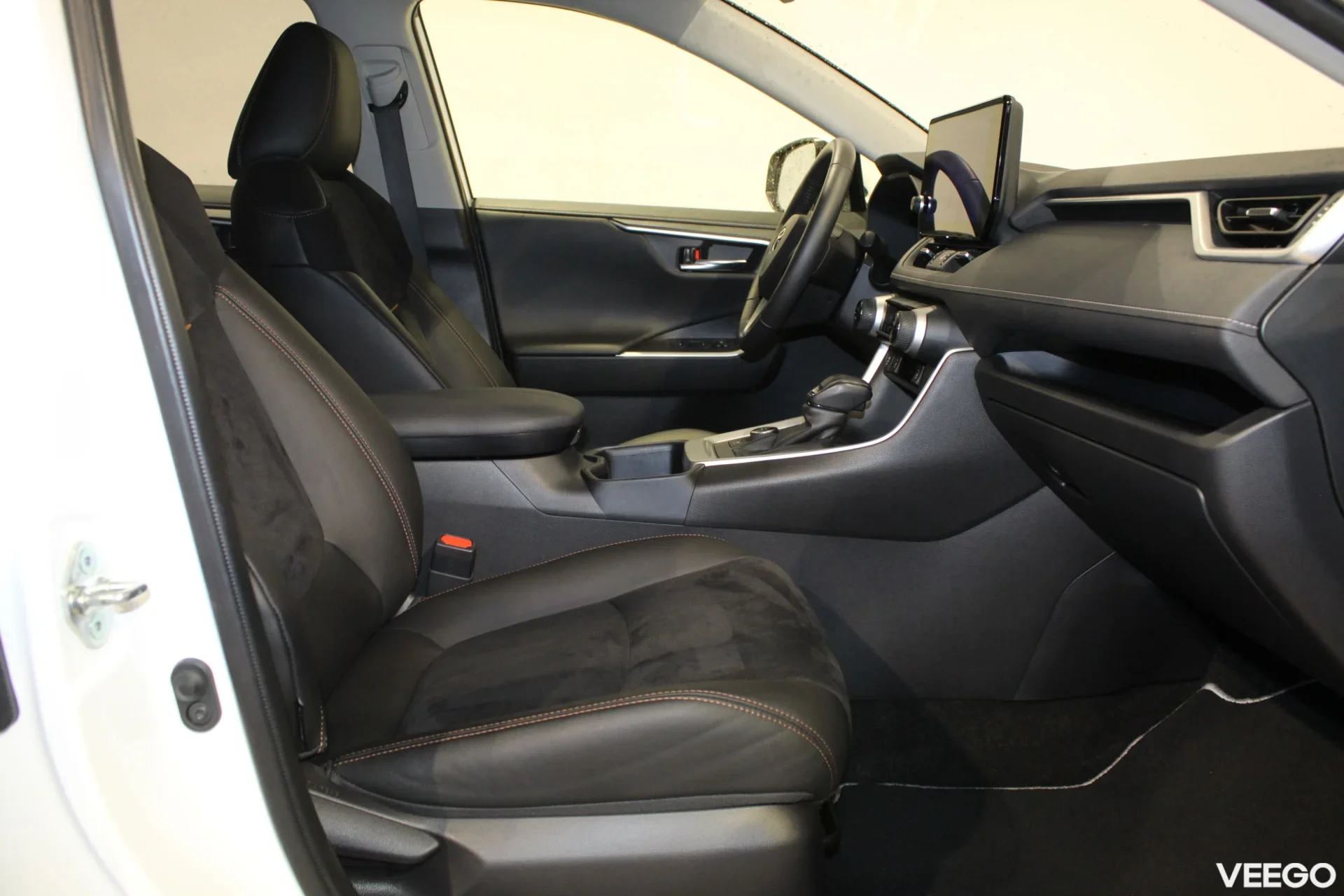 Toyota RAV4 Luxury Plus 4WD 2.5 131kW