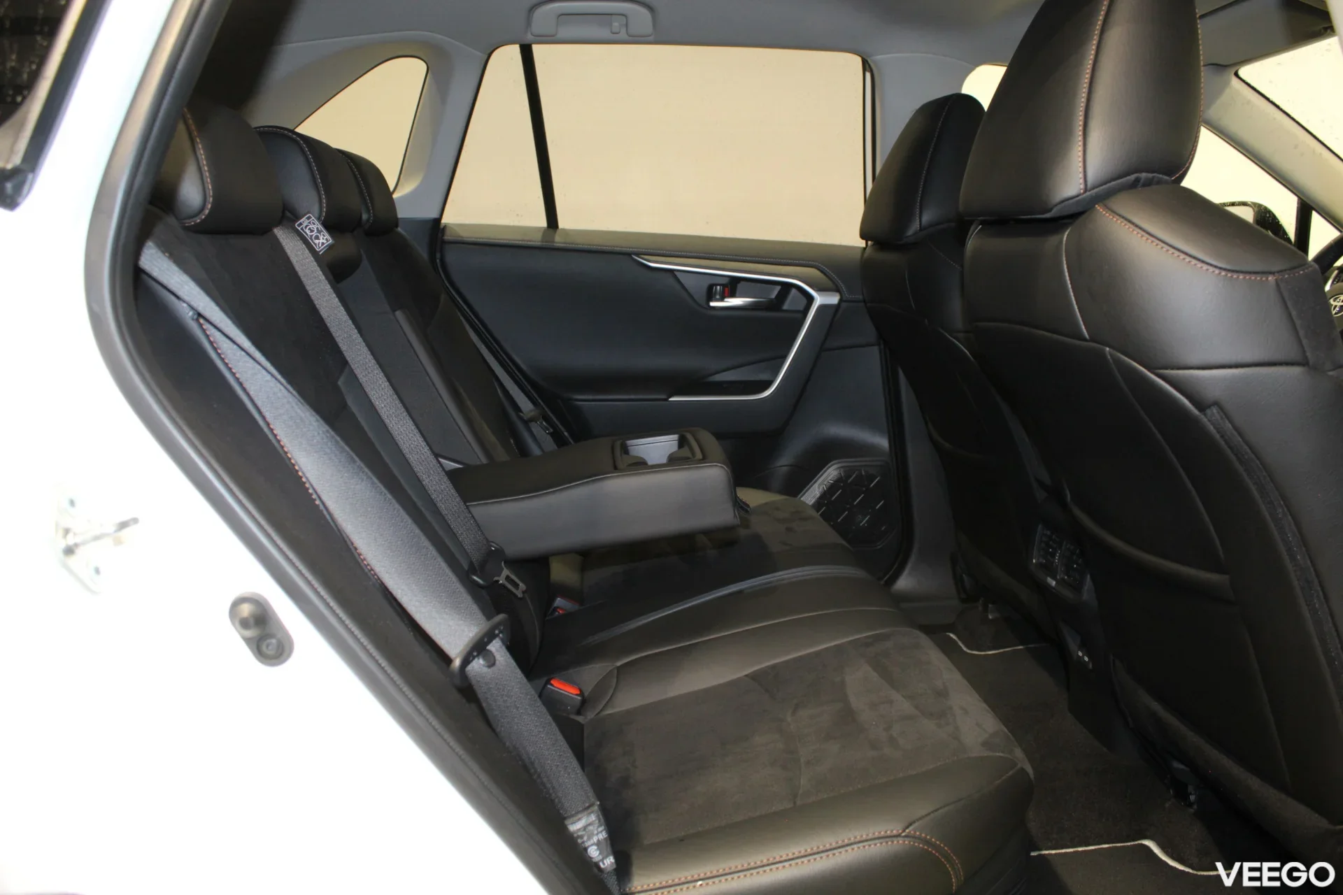 Toyota RAV4 Luxury Plus 4WD 2.5 131kW