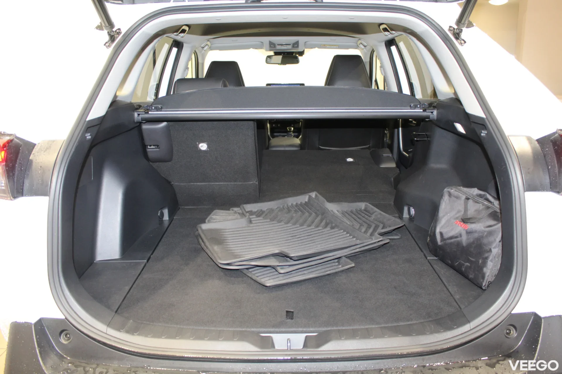 Toyota RAV4 Luxury Plus 4WD 2.5 131kW