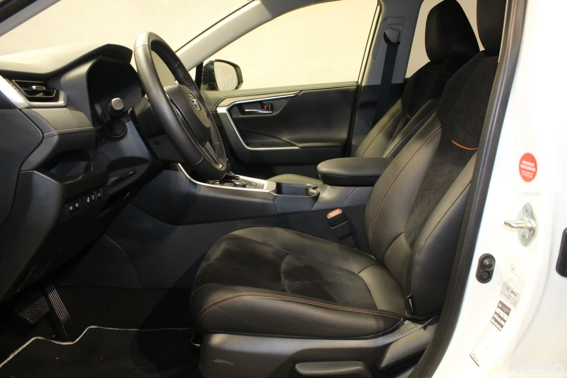 Toyota RAV4 Luxury Plus 4WD 2.5 131kW