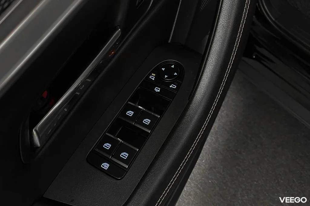 Mazda CX-60 PHEV AWD 327HK /HuD /Drag /Värmare /Moms 241kW