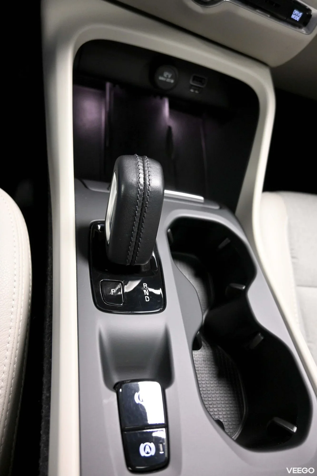 Volvo XC40 T4 INTELLI SAFE PRO XENIUM PRO 140kW