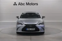 Lexus ES 300 h Limited Edition 2.5 131kW thumbnail