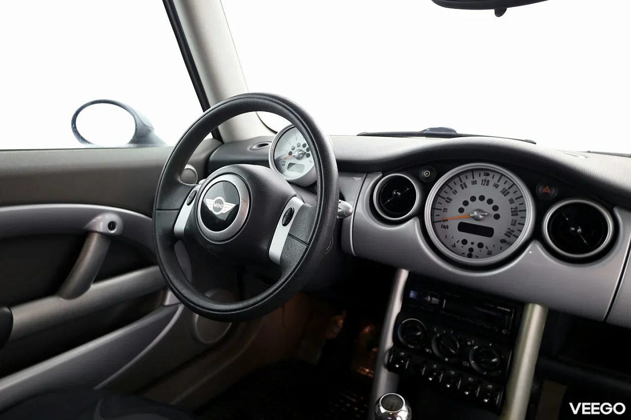 Mini Cooper 1.6 66kW