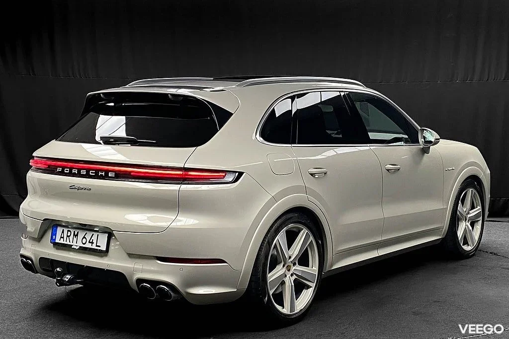 Porsche Cayenne E-Hybrid 470HK /18-Vägs /Pano /Bose /Se Spec 346kW