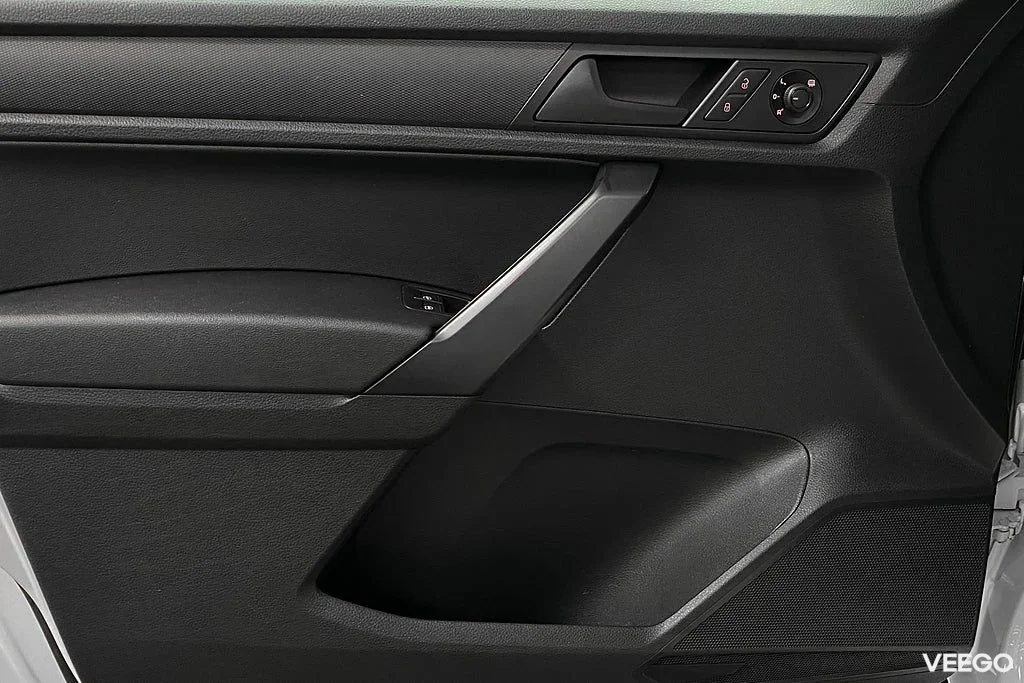 Volkswagen Caddy Maxi 2.0 TDI DSG 102HK /Värmare /Moms 75kW