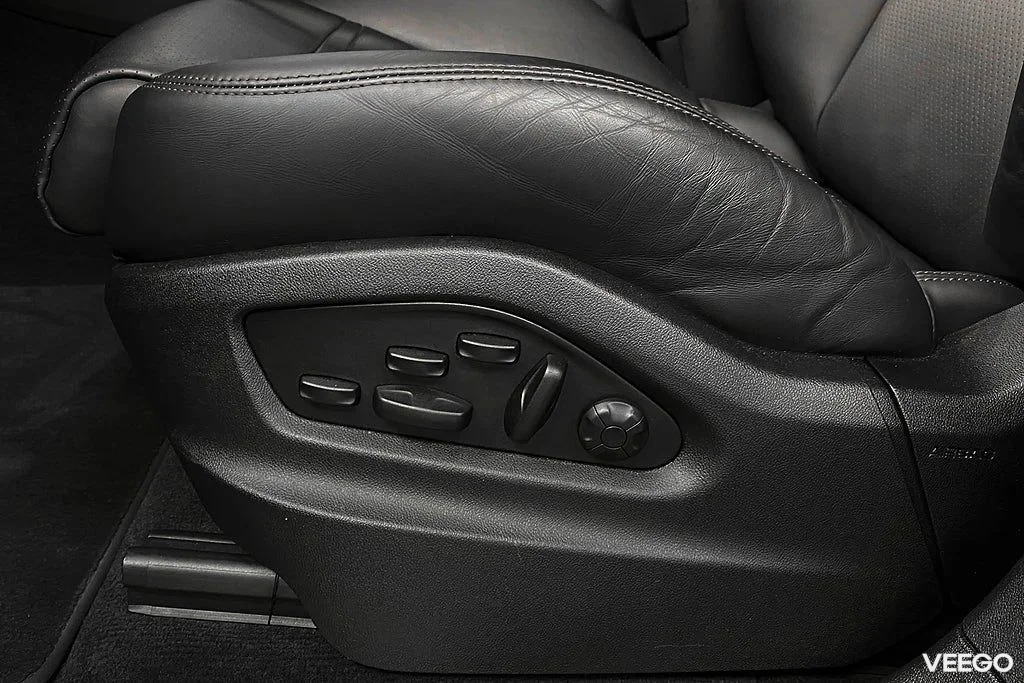 Porsche Cayenne E-Hybrid 470HK /18-Vägs /Pano /Bose /Se Spec 346kW