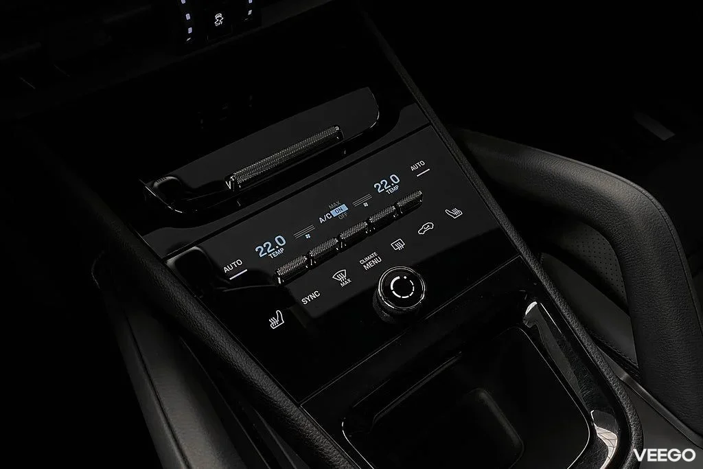 Porsche Cayenne E-Hybrid 470HK /18-Vägs /Pano /Bose /Se Spec 346kW