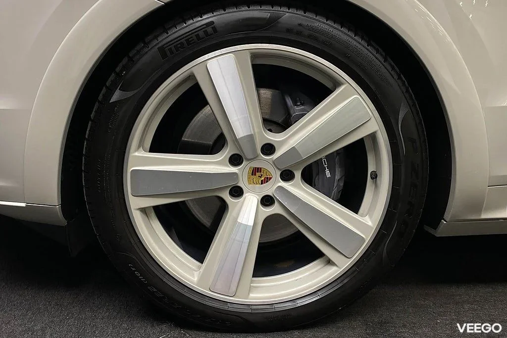 Porsche Cayenne E-Hybrid 470HK /18-Vägs /Pano /Bose /Se Spec 346kW