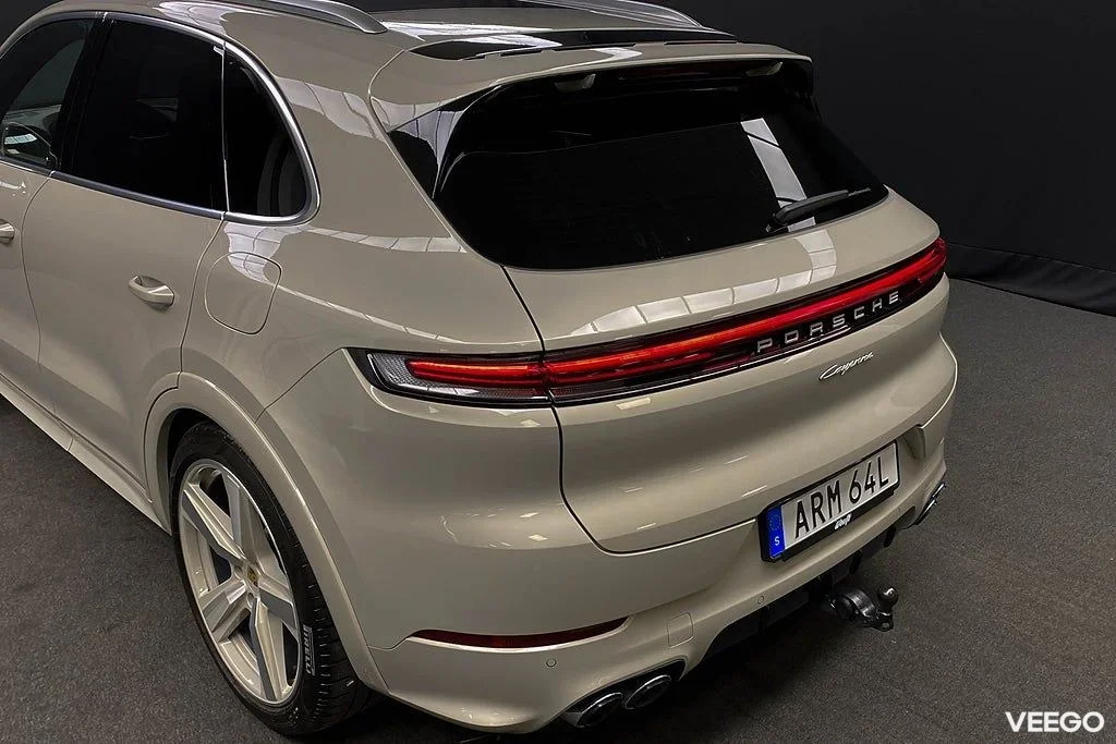 Porsche Cayenne E-Hybrid 470HK /18-Vägs /Pano /Bose /Se Spec 346kW