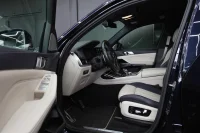 BMW X7 M50 3.0 294kW thumbnail