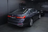 BMW 745 3.0 290kW thumbnail