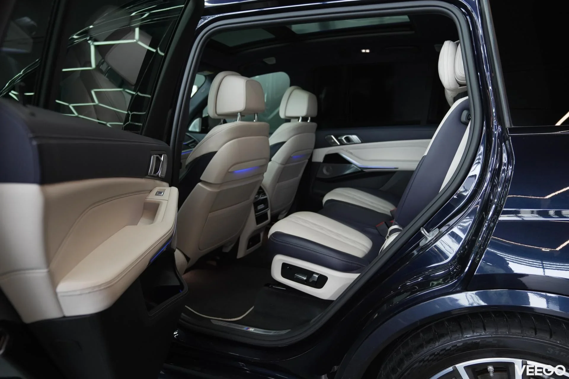 BMW X7 M50 3.0 294kW