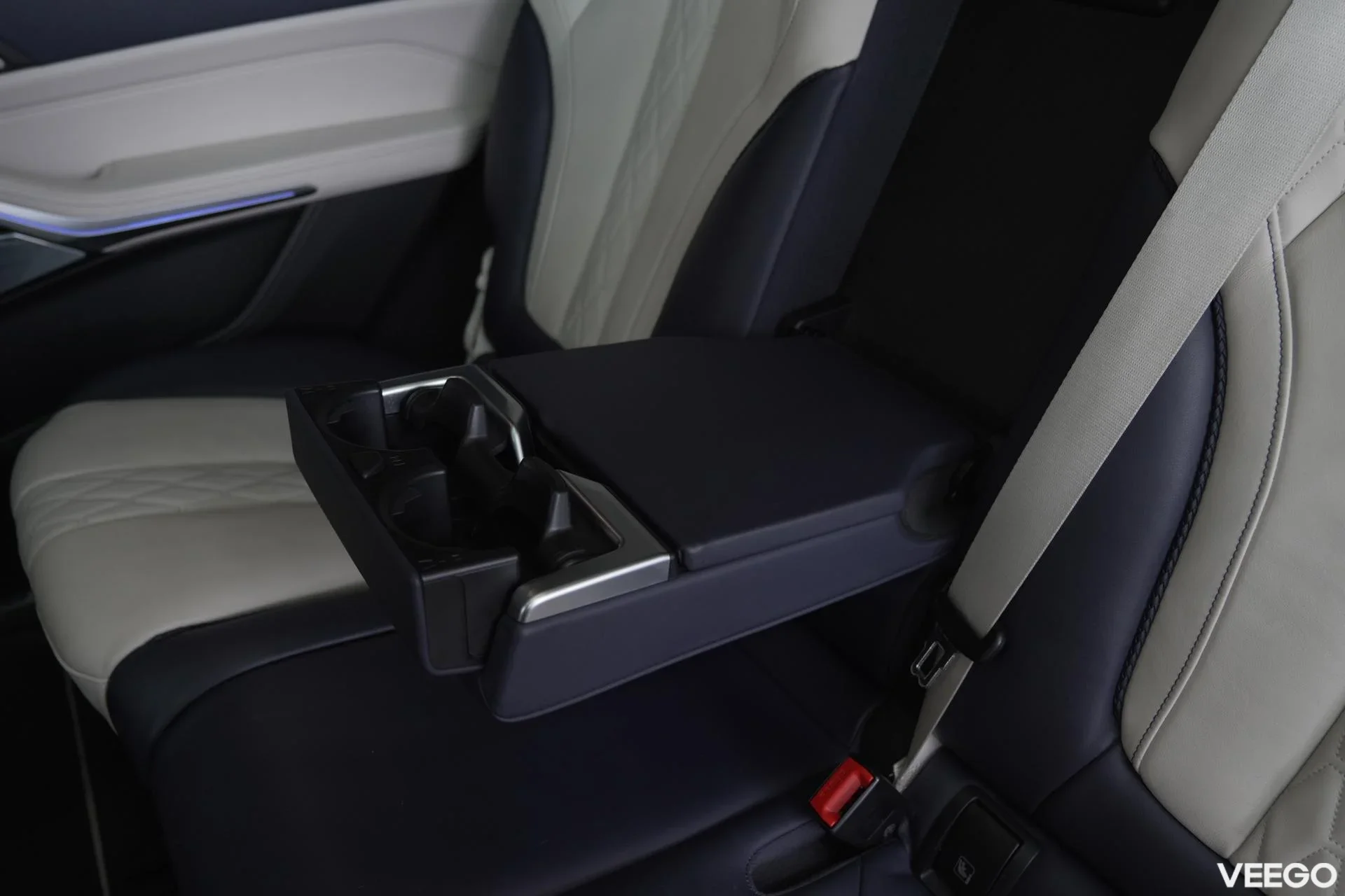 BMW X7 M50 3.0 294kW