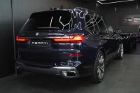 BMW X7 M50 3.0 294kW thumbnail