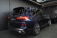 BMW X7 M50 3.0 294kW thumbnail