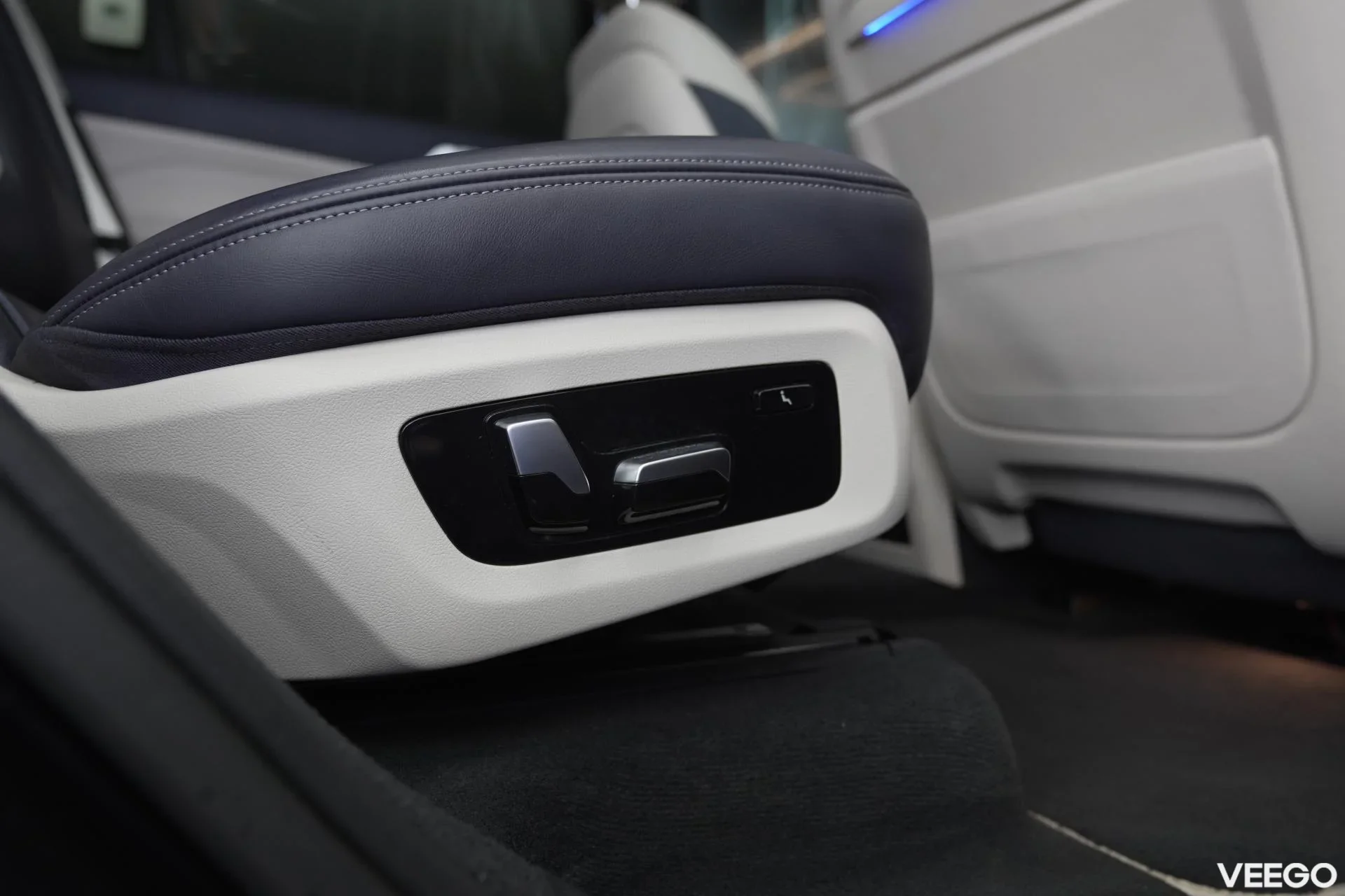 BMW X7 M50 3.0 294kW