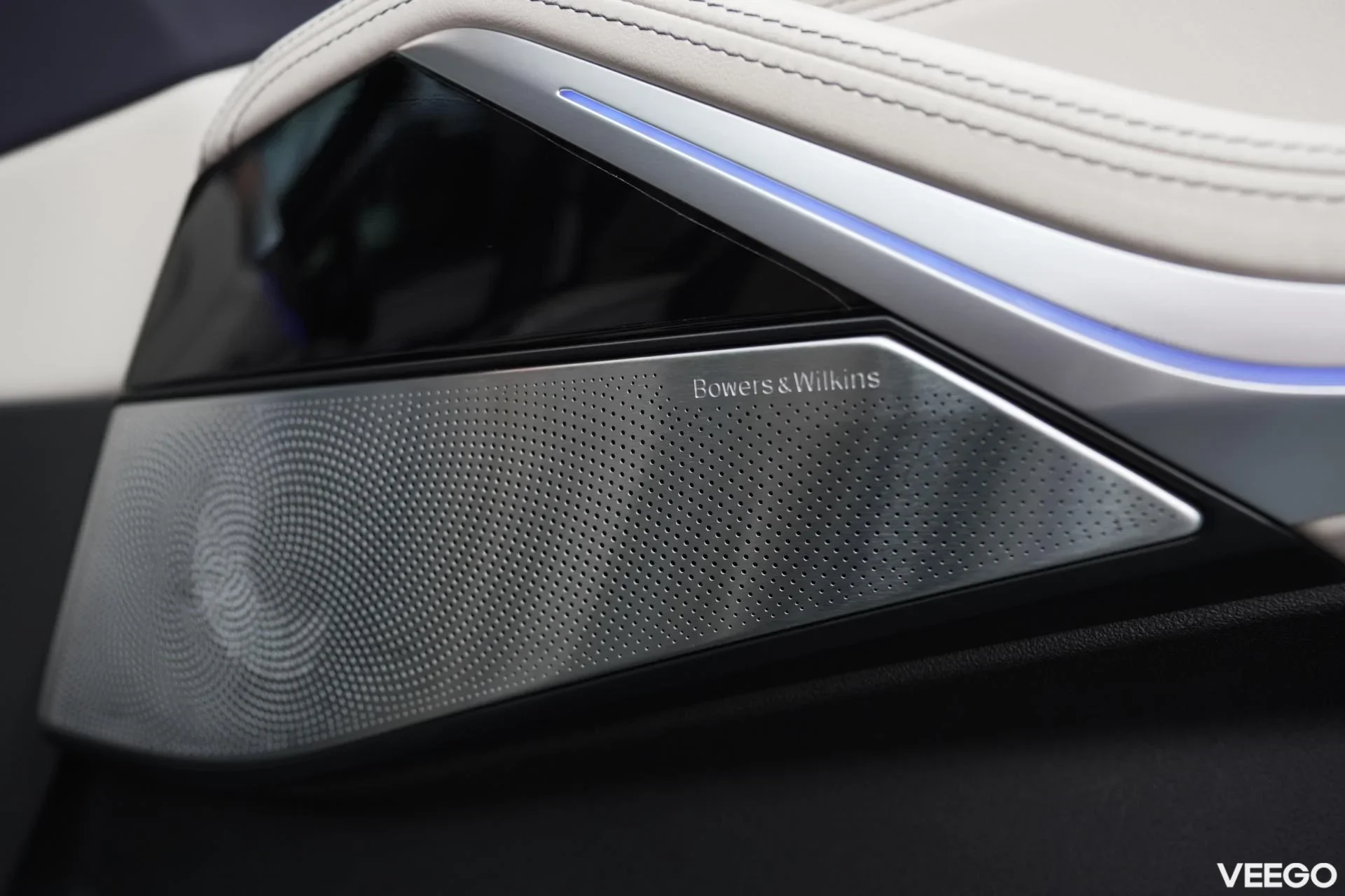 BMW X7 M50 3.0 294kW