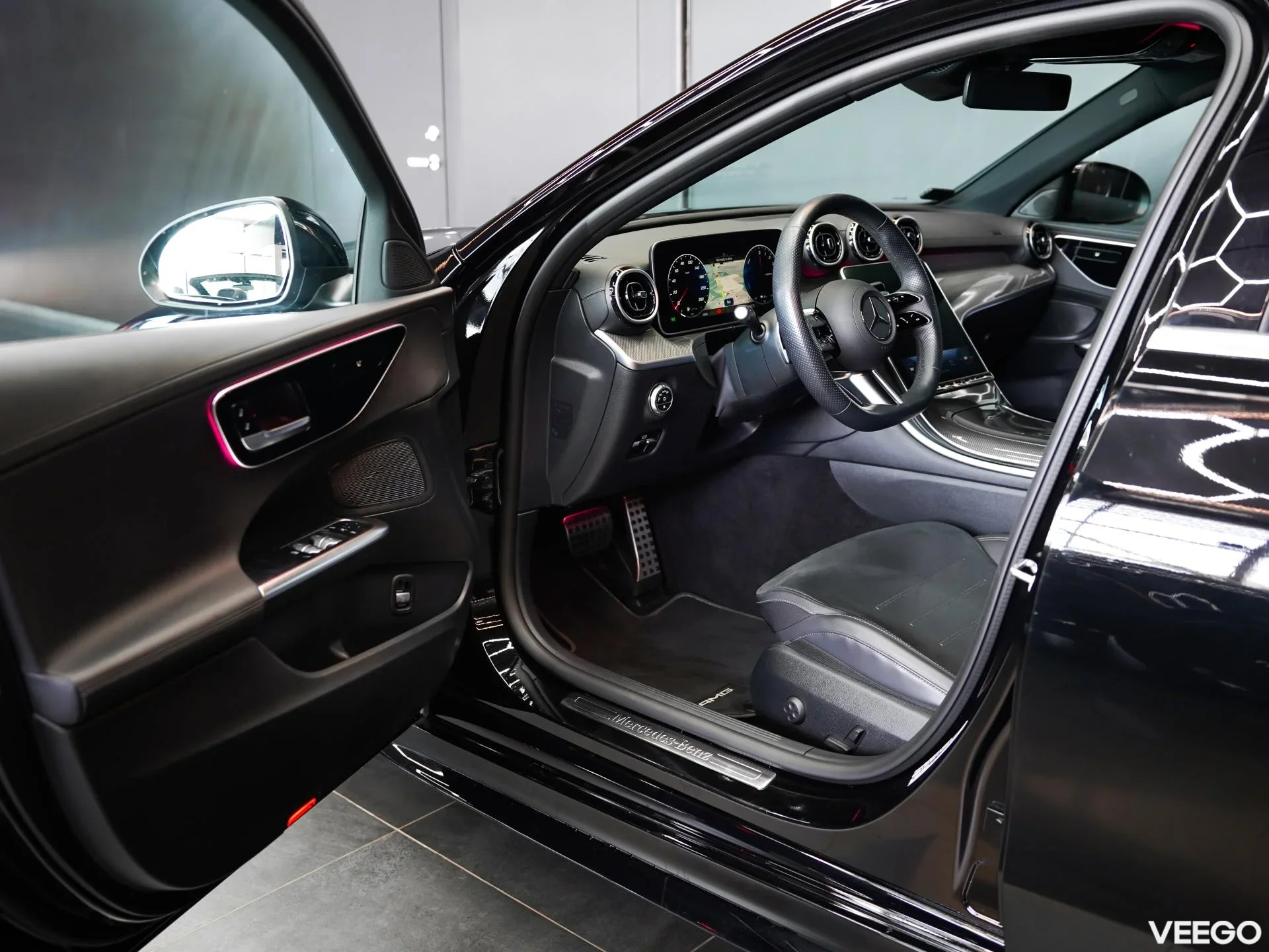 Mercedes-Benz C300 2.0 145kW