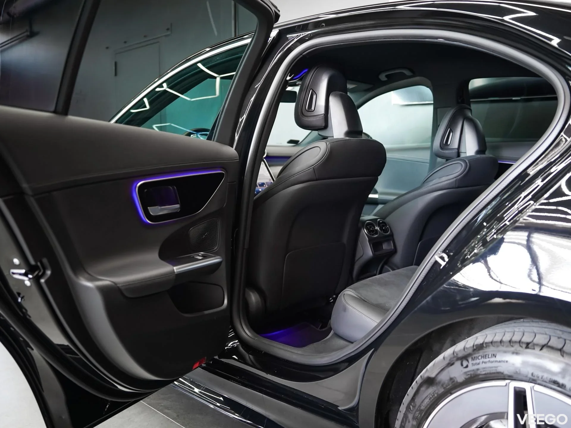 Mercedes-Benz C300 2.0 145kW