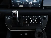Land Rover Defender 3.0 294kW thumbnail
