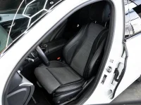 Mercedes-Benz E300 2.0 143kW thumbnail