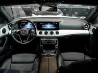 Mercedes-Benz E300 2.0 143kW thumbnail
