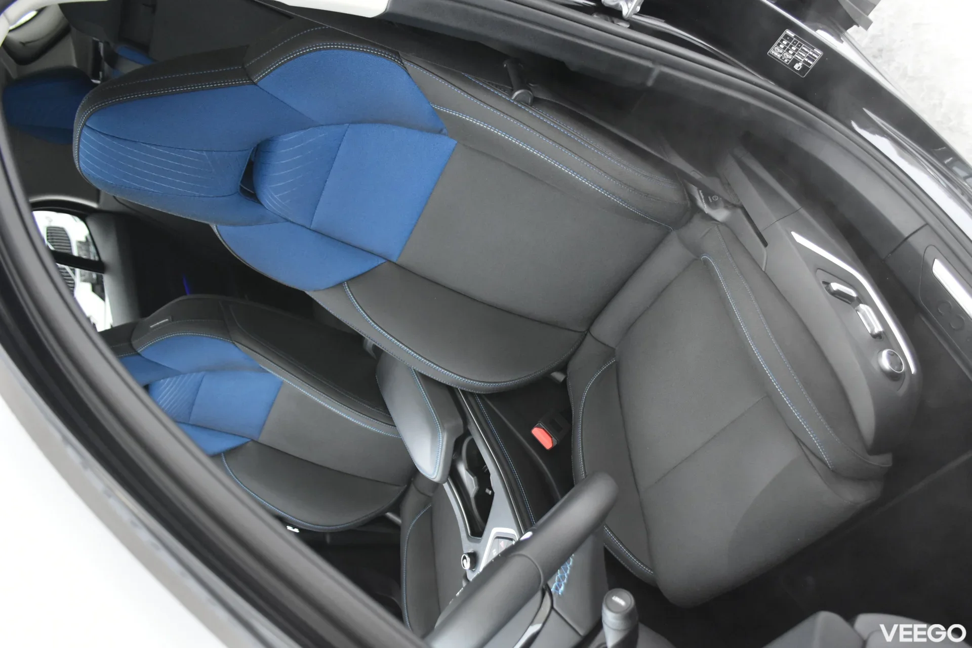 Lynk & Co 01 MORE/RECHARGE/INFINITY/INTELLI SAFE/XENIUM/ 1.5 192kW