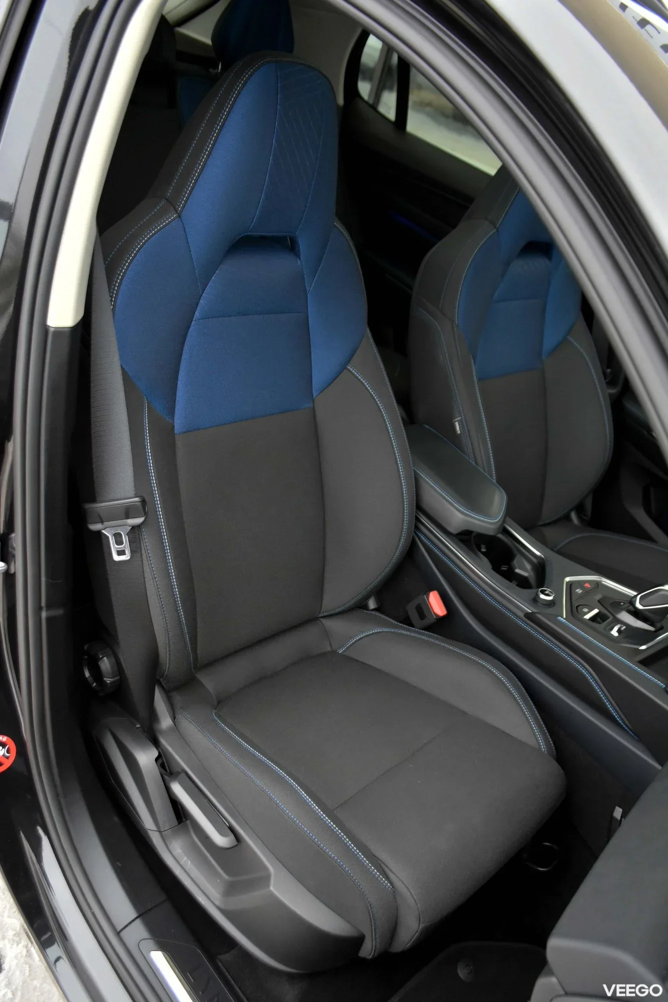 Lynk & Co 01 MORE/RECHARGE/INFINITY/INTELLI SAFE/XENIUM/ 1.5 192kW