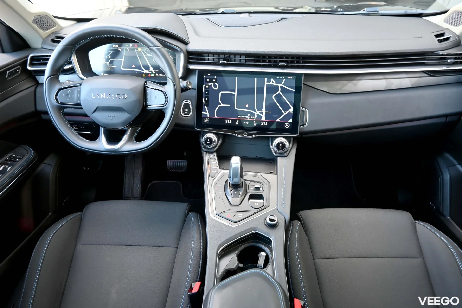 Lynk & Co 01 MORE/RECHARGE/INFINITY/INTELLI SAFE/XENIUM/ 1.5 192kW