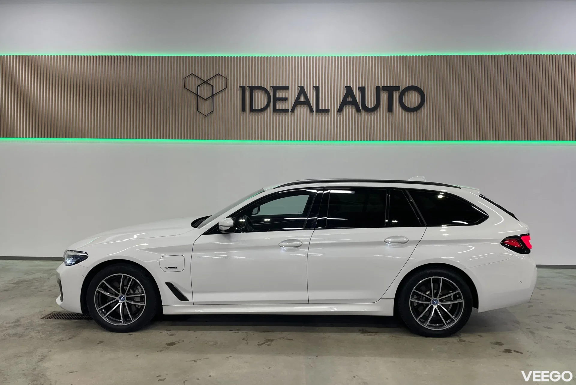 BMW 530 E XDRIVE 135kW