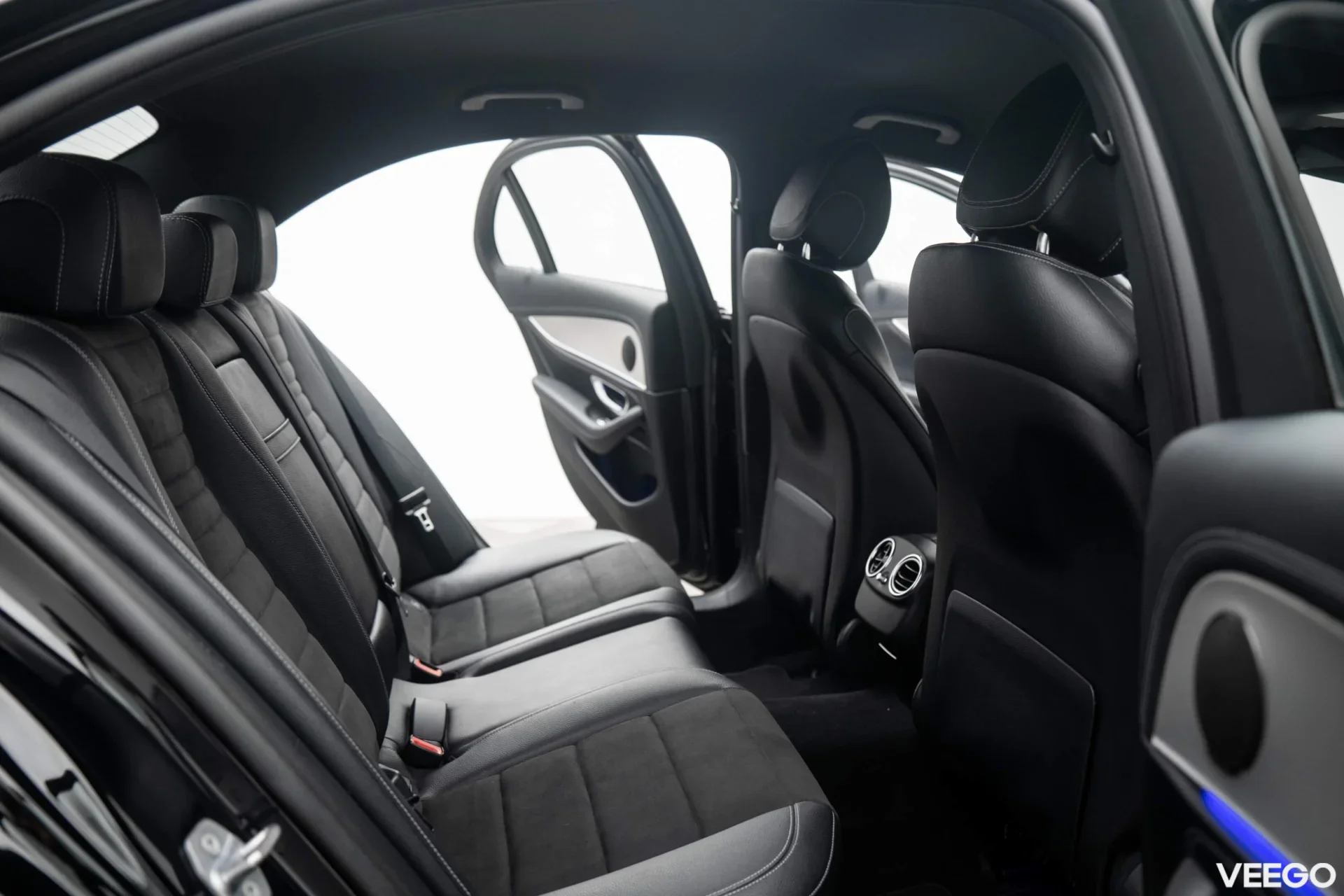 Mercedes-Benz E350 e AMG PHEV 2.0 210kW