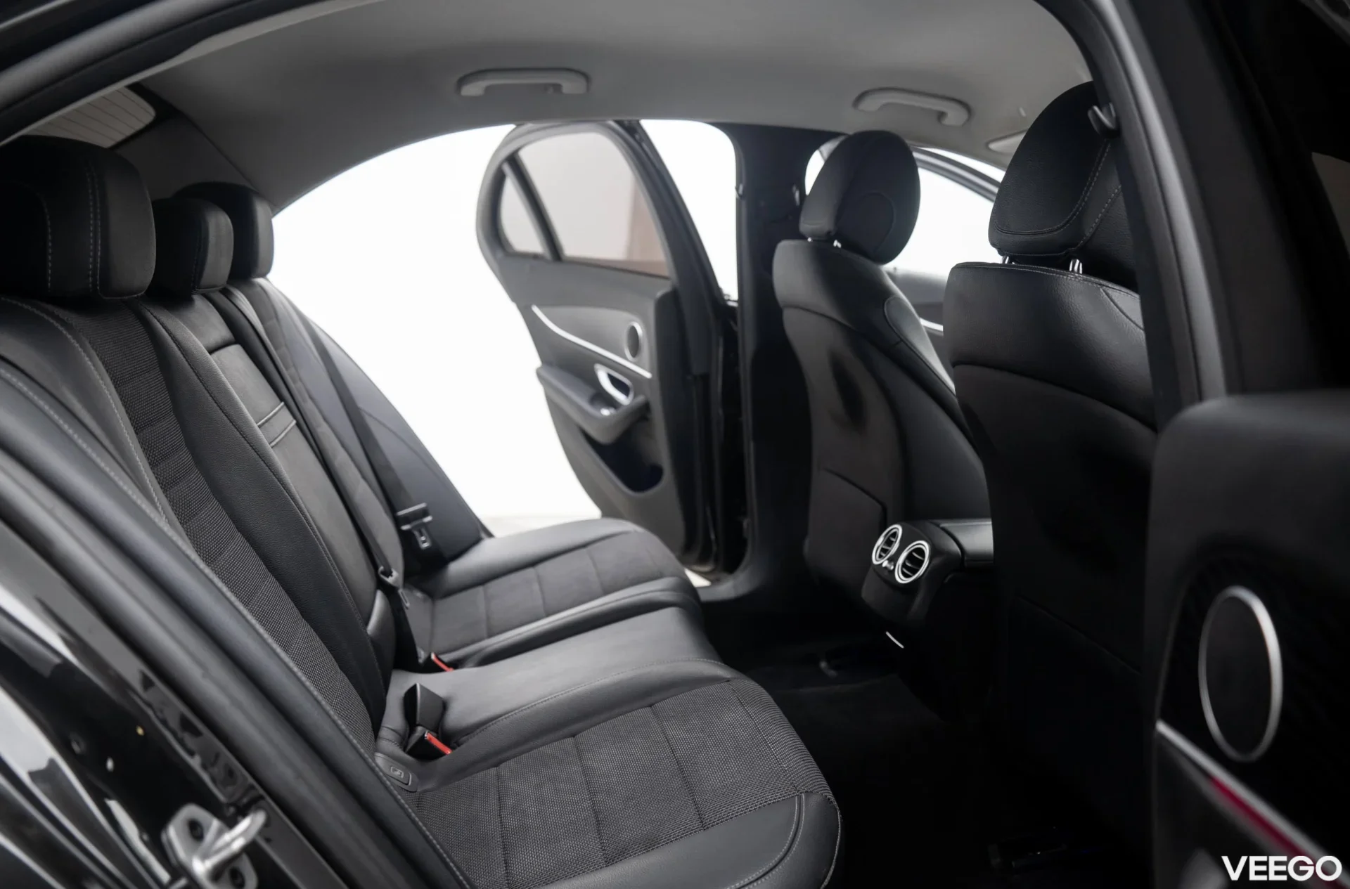 Mercedes-Benz E220 d Avantgarde 4Matic 2.0 143kW