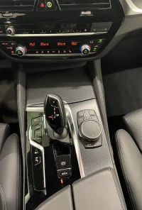 BMW 530 E XDRIVE 135kW thumbnail