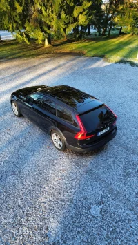 Volvo V90 Cross Country 2.0 140kW thumbnail