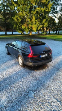 Volvo V90 Cross Country 2.0 140kW thumbnail