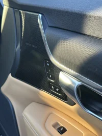 Volvo V90 Cross Country 2.0 140kW thumbnail