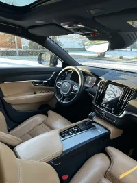 Volvo V90 Cross Country 2.0 140kW thumbnail