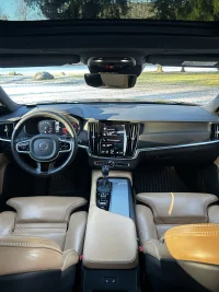 Volvo V90 Cross Country 2.0 140kW thumbnail