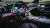 Mercedes-Benz E200 118kW thumbnail