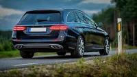 Mercedes-Benz E200 118kW thumbnail