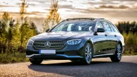 Mercedes-Benz E200 118kW thumbnail